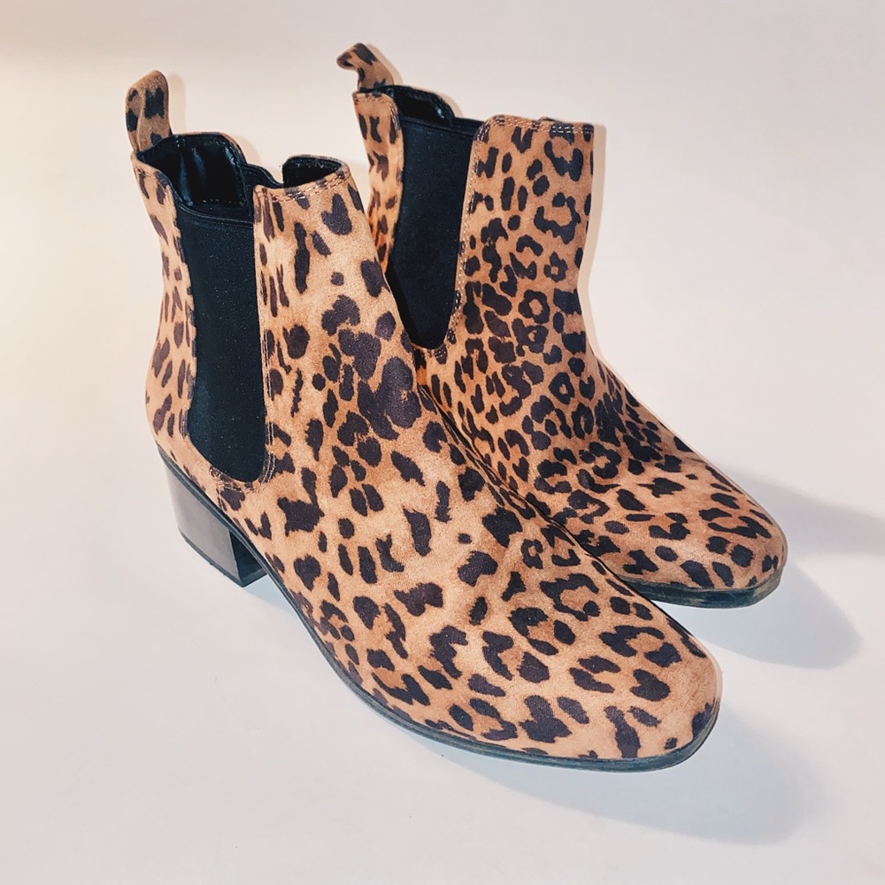 Women’s Leopard Booties Size 8